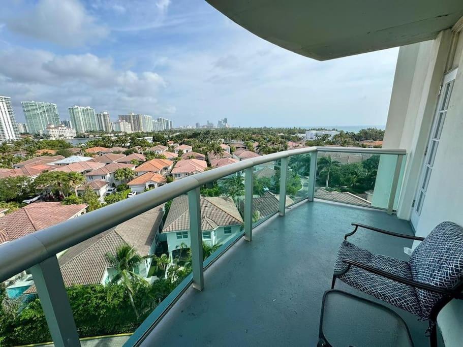 Sunny Isles Beach Spacious Apartment Exteriör bild
