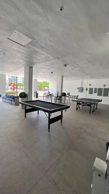 Sunny Isles Beach Spacious Apartment Exteriör bild