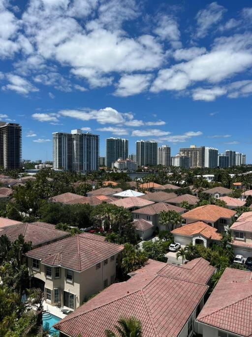 Sunny Isles Beach Spacious Apartment Exteriör bild