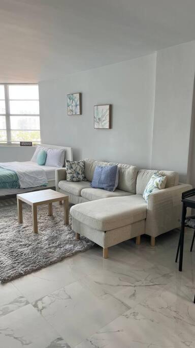 Sunny Isles Beach Spacious Apartment Exteriör bild