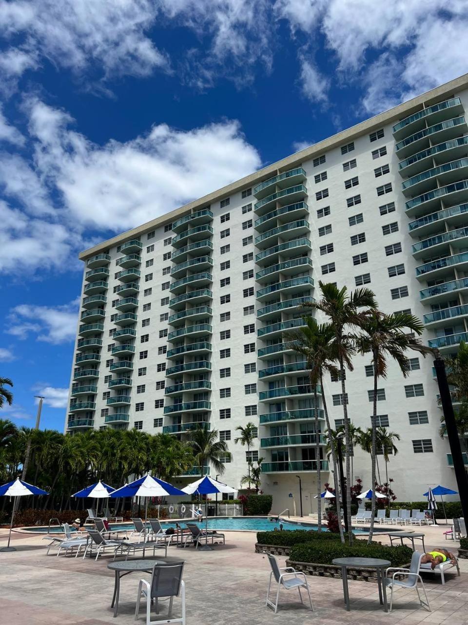 Sunny Isles Beach Spacious Apartment Exteriör bild