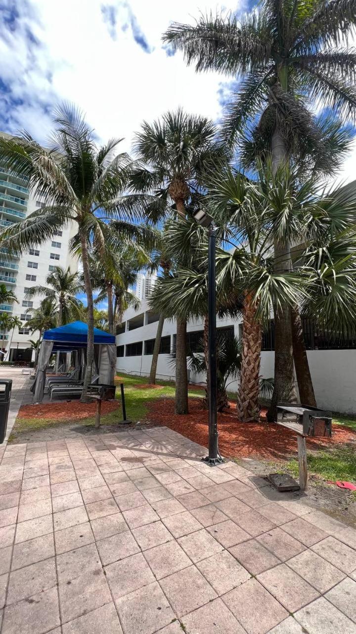 Sunny Isles Beach Spacious Apartment Exteriör bild